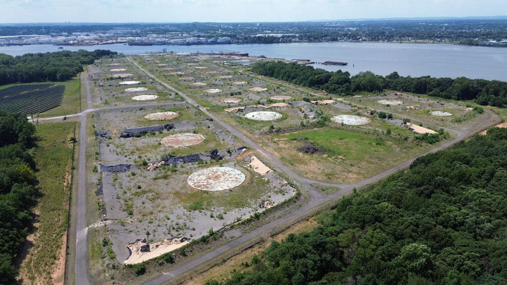 (2) - Port Mobil _8-13-25